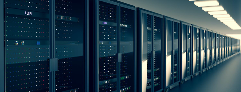 Sala con multitud de servidores susceptibles de sufrir amenazas de ransomware.